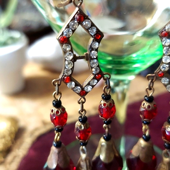 Czechoslovakian Drop Red Earrings - Picture 2 of 5